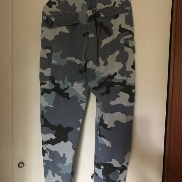 Cargo pants - Picture 2 of 4